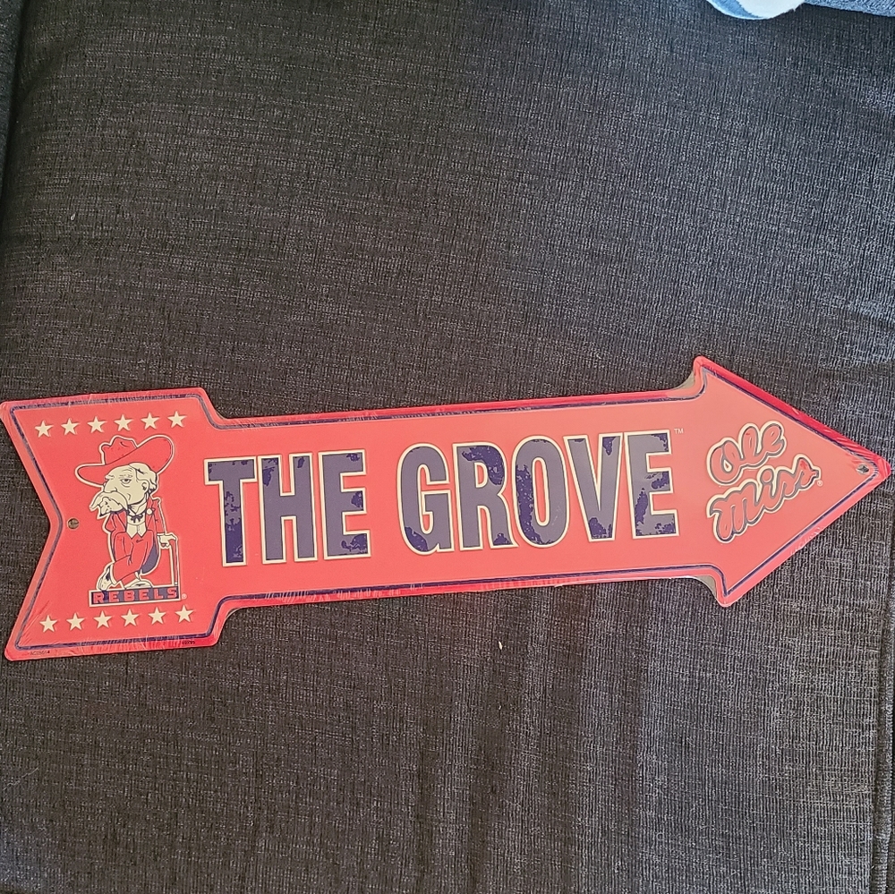 Ole Miss Grove sign